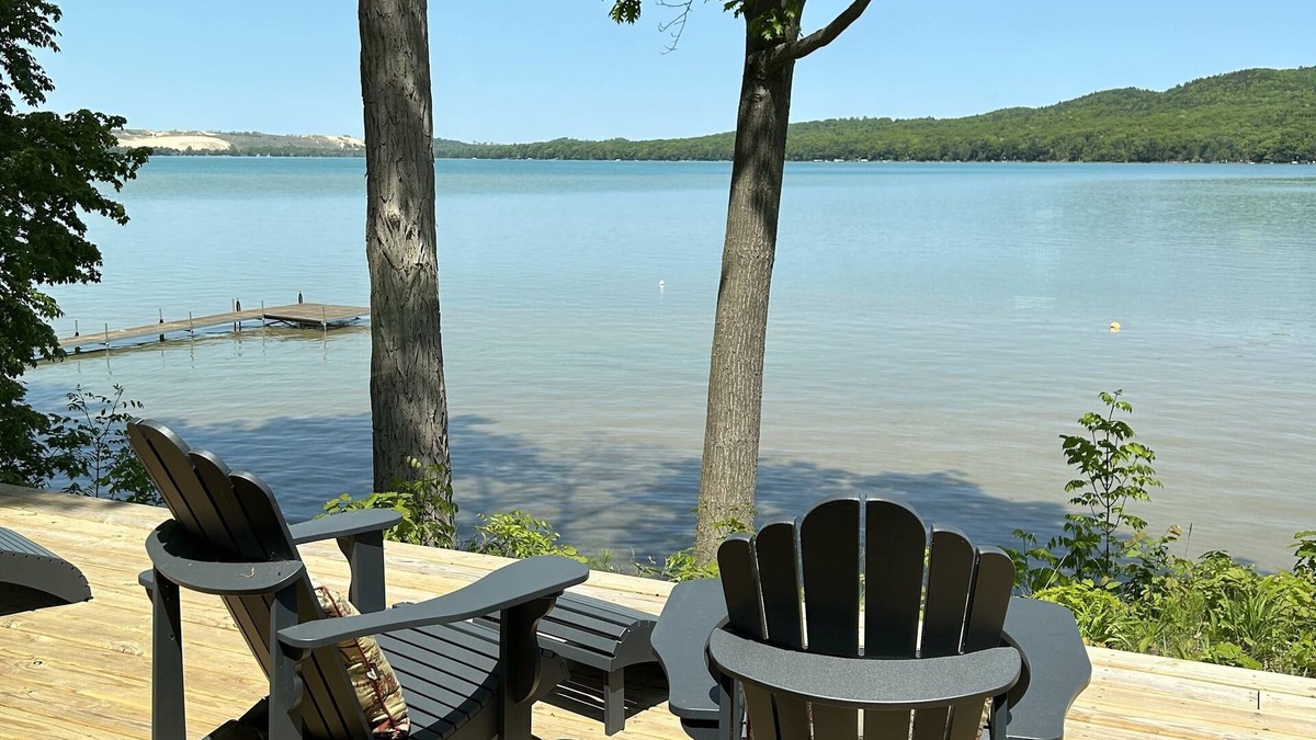 Empire House | Little Glen House with 100 feet of frontage, huge deck, dock, and boat mooring