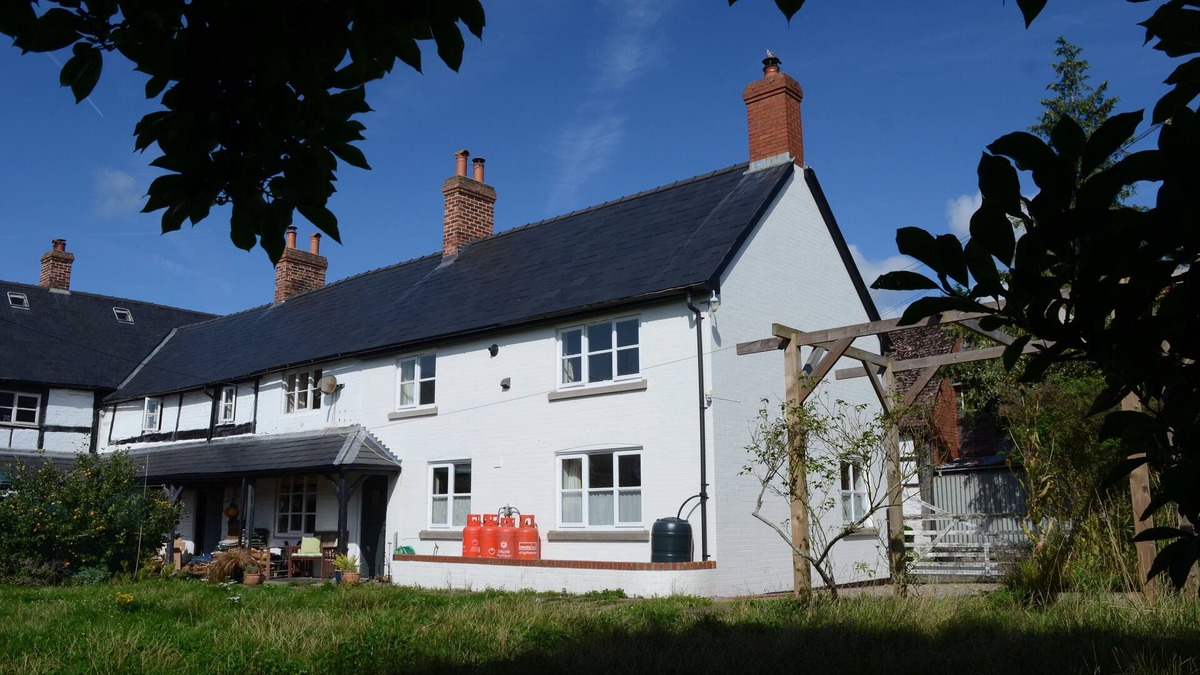 Eardisley House | Little Holme - family- and pet-friendly spacious annexe close to amenities