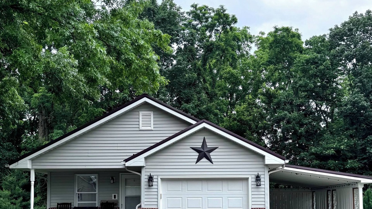 Rockville House | Little home away from home.