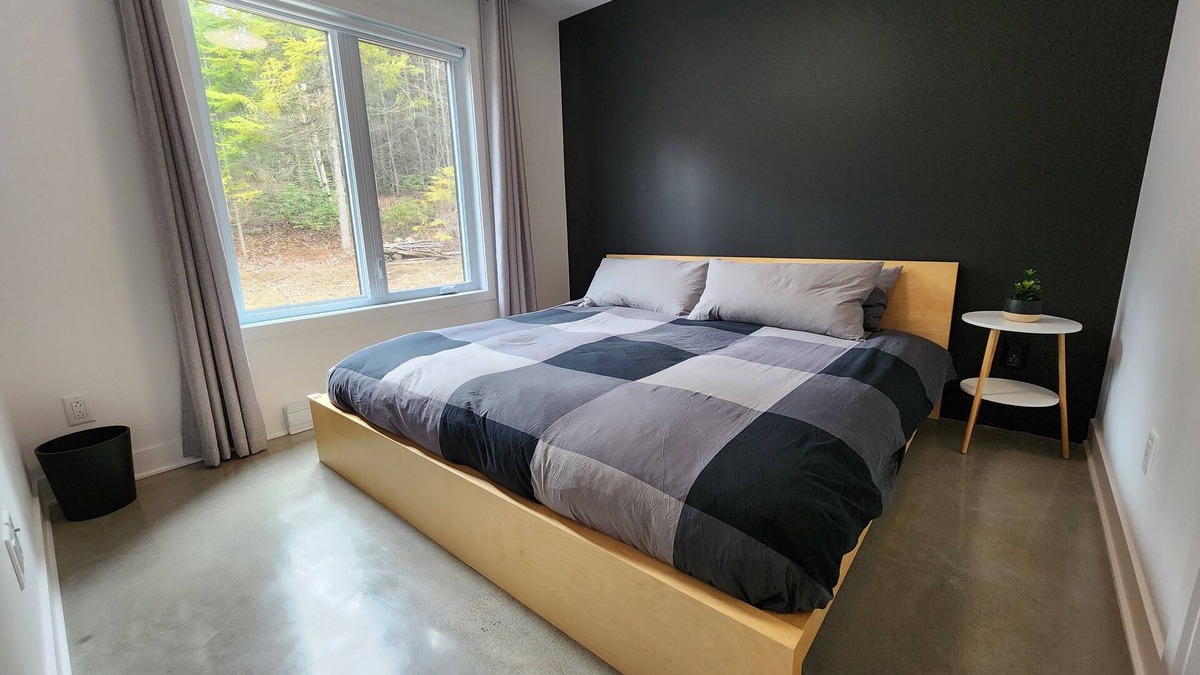 Saint-Faustin-Lac-Carre Cottage | Little Home Box in the wilderness surrounded by ski resorts and hiking mountains
