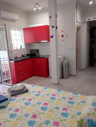 Ano Kipseli Apartment | Little house in Kipseli