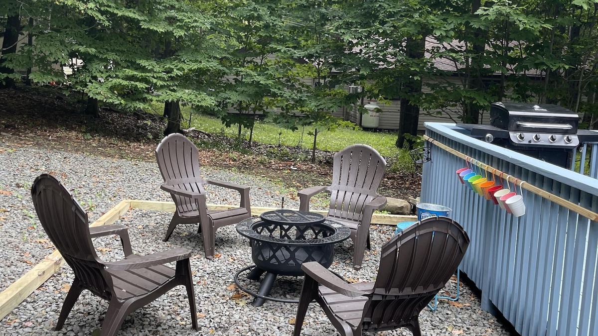 Pocono Summit House | Little house on the summit- relaxing getaway