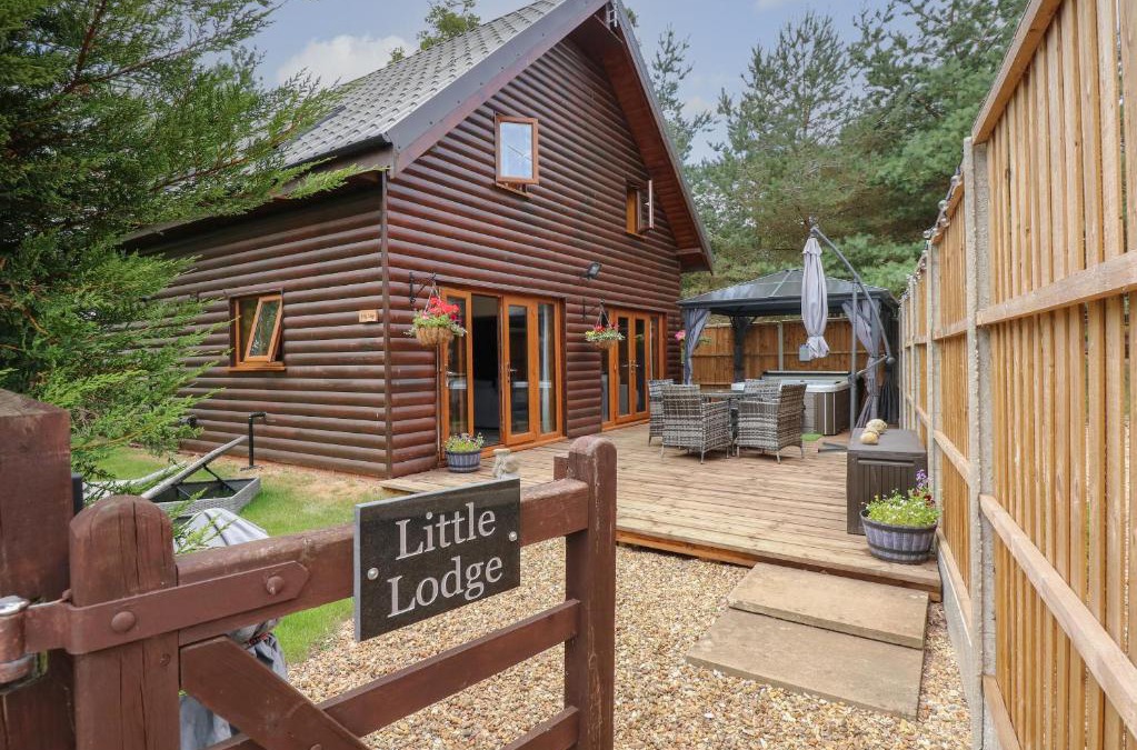 Pentney House | Little Lodge