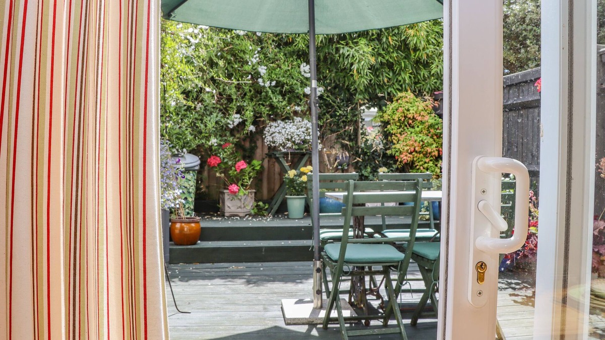 Ninfield Cottage | Little London