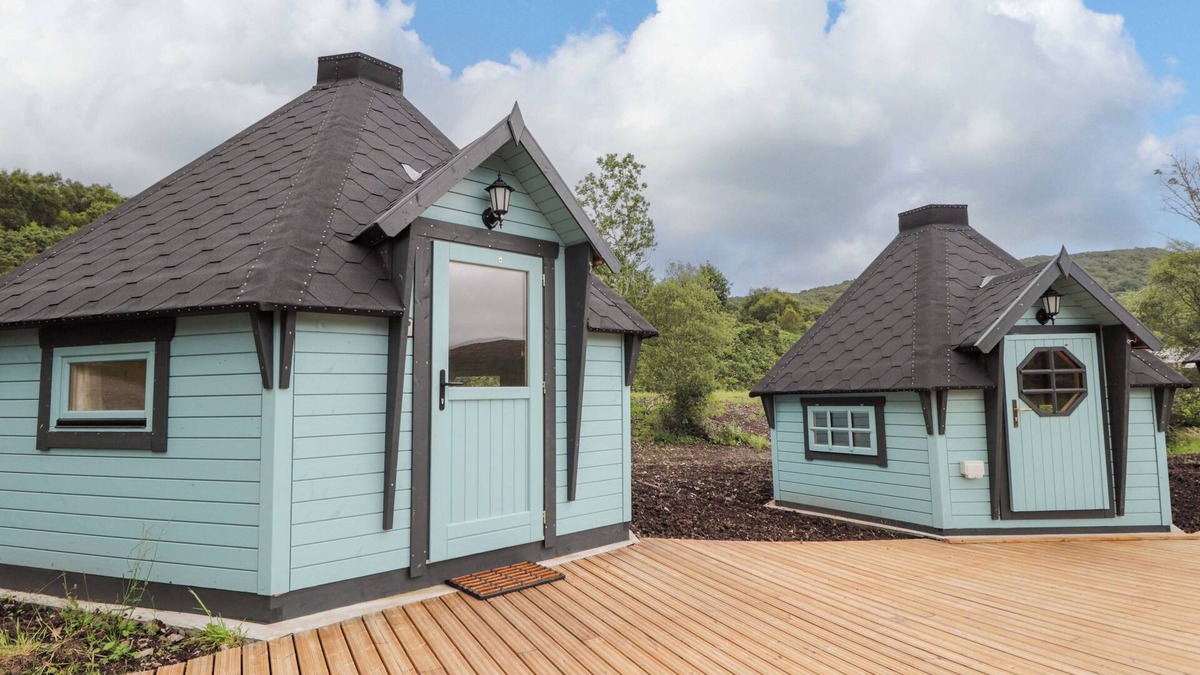 Balmacara Cottage | LITTLE LUXE LODGES 1, romantic, with a garden in Kyle Of Lochalsh