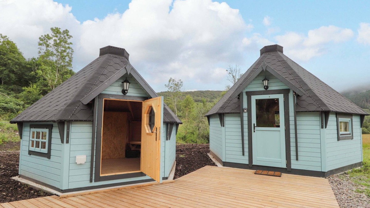 Balmacara Cottage | LITTLE LUXE LODGES 2, romantic, with a garden in Kyle Of Lochalsh