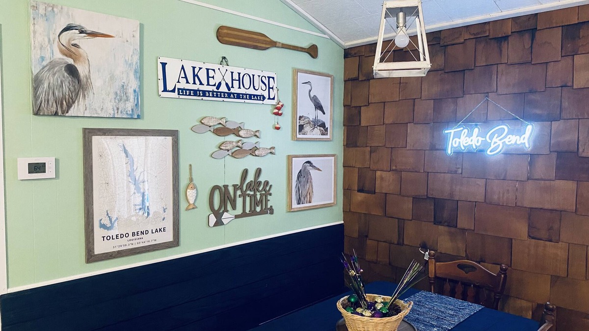 Negreet House | Little Minnow is a Pet friendly water front home on Toledo Bend in a quiet cove.