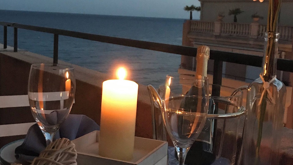 Alpes-Maritimes Apartment | Little Open Space, top floor, Wi-Fi, Air-Co, parking,