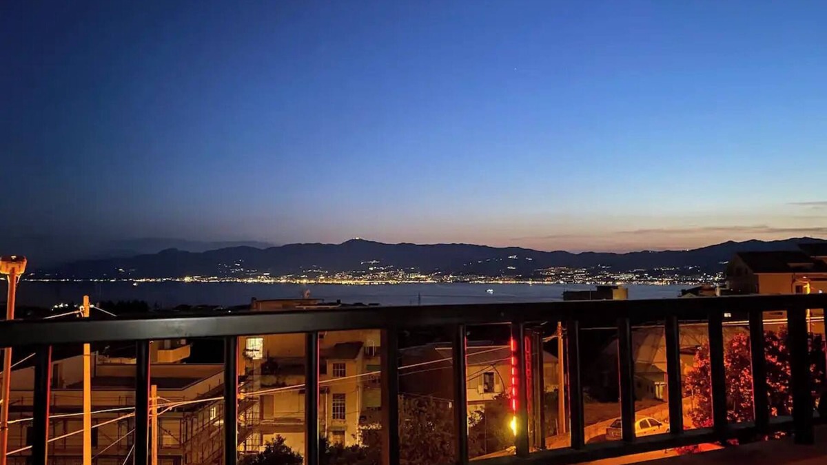 Villa San Giovanni Apartment | Little Paradise. Apartment near train station and beach