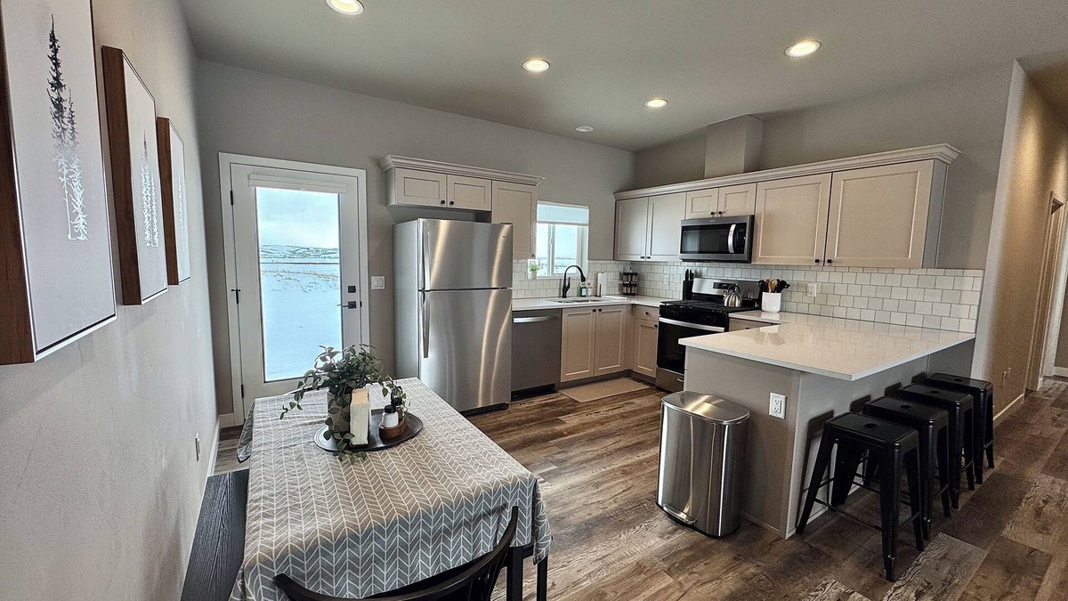 Pinedale House | Little Peaks