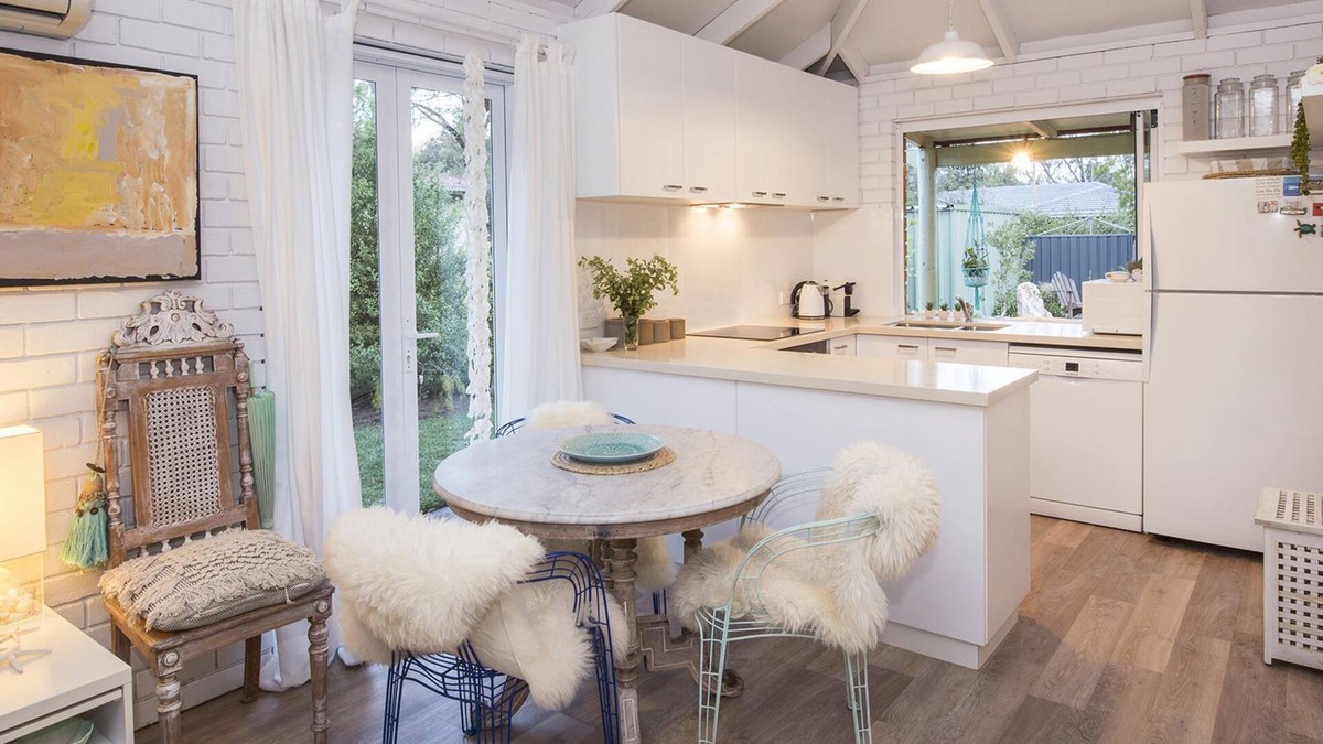 Dunsborough House | Little Peppi Cottage - romantic weekender