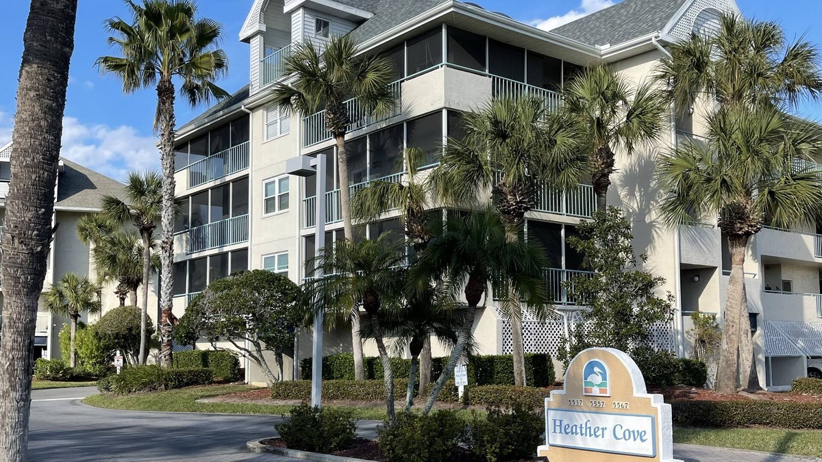 New Port Richey Condo | Little Piece of Heaven with private community beach! Quiet and relaxing~