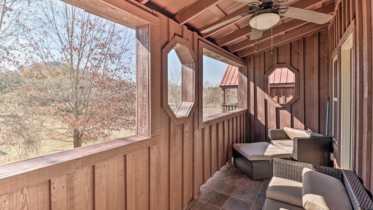 Heber Springs Cabin | Little Red River Cabin: 1 Mi to Sugarloaf Mtn!