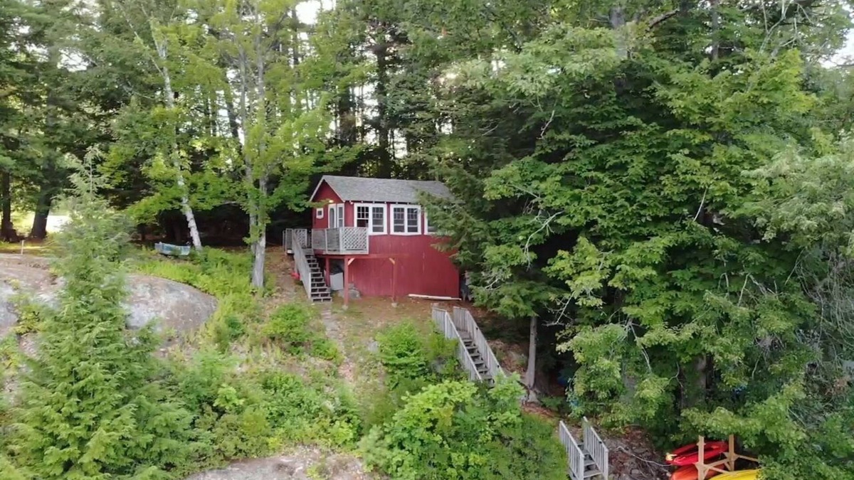 Bradford Cottage | Little Red Wing - 1950's Lake cottage