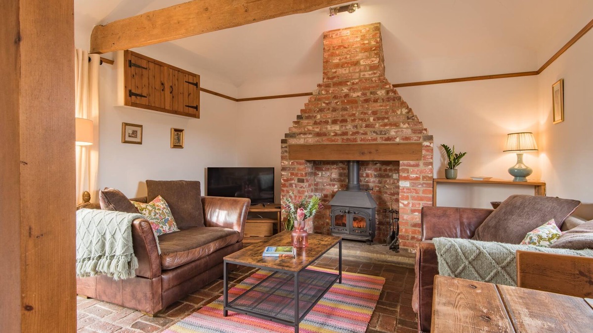 Bilting Cottage | Little Ripple Cottage - a holiday let that sleeps 3 guests in 2 bedrooms