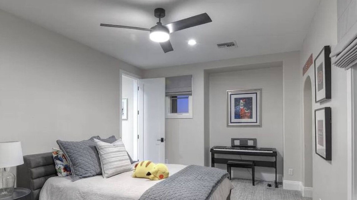 Passaic House | Little Room Sherman near Newark AirPort