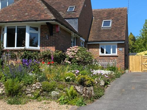 Crowborough Apartment | Little Saxby