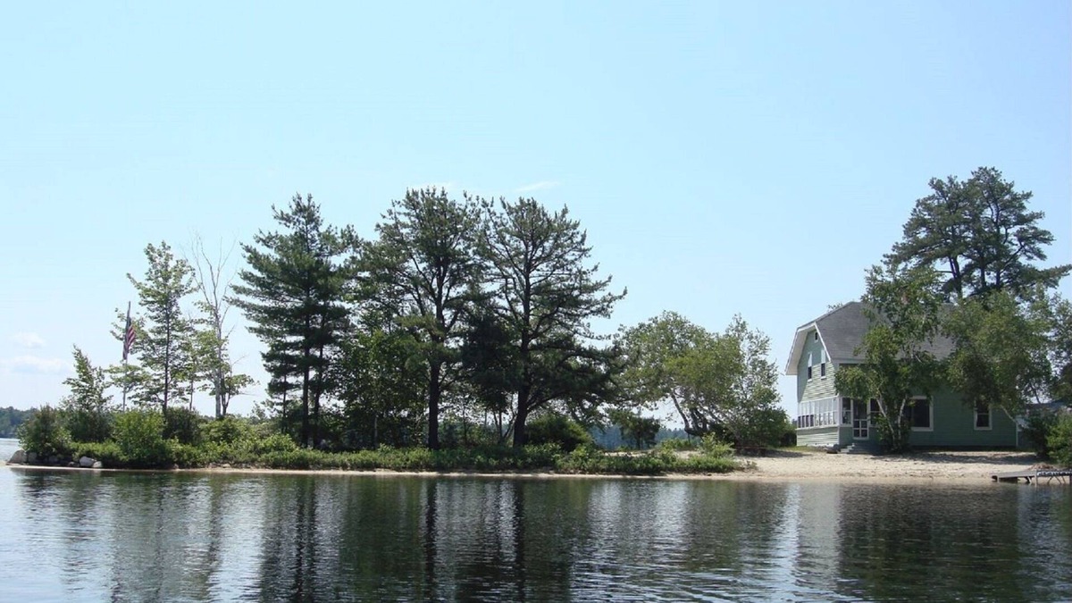 Windham Cottage | Little Sebago Lake - Private Sandbar With A White Sand Beach - Full Sun