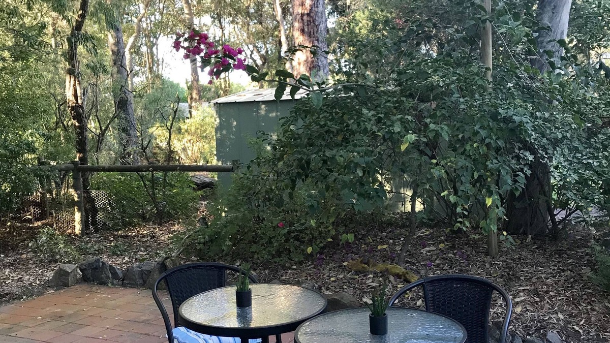Bovell Bed & Breakfast | Little Shangri-La