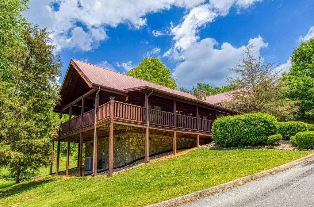 Sevierville House | Little Slice of Heaven -1BR 1BA Close to Town and Resort Amenities cabin