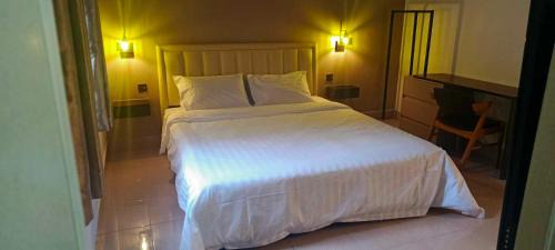 Daun Penh House | Little Susie Double Room 2