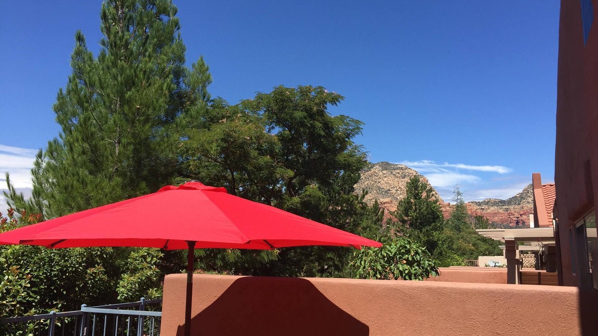 Nepenthe House | Little taste of Heaven, 5 min walk to pool/hot tub, close to hikes & restaurants