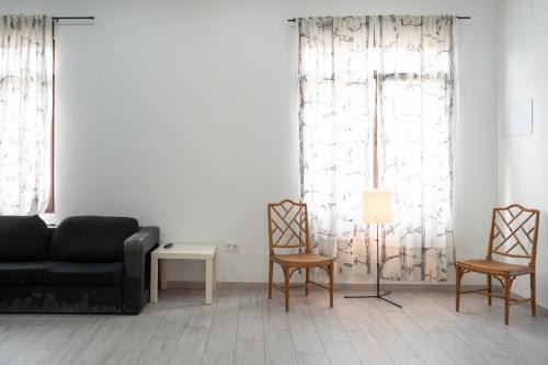 Distrito Oeste House | Little Yellow House
