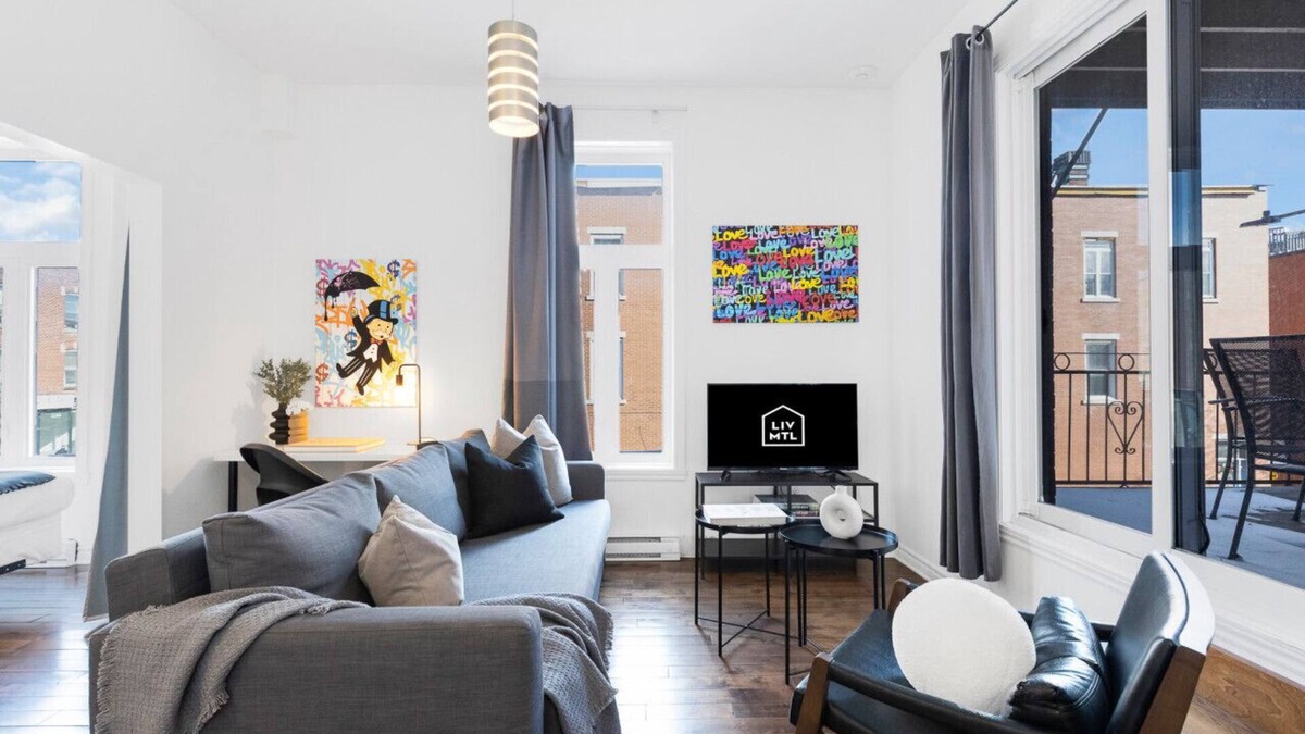 Plateau Mont Royal Apartment | LiV MTL 202 Deluxe 1BR Suite + Big Rooftop Patio