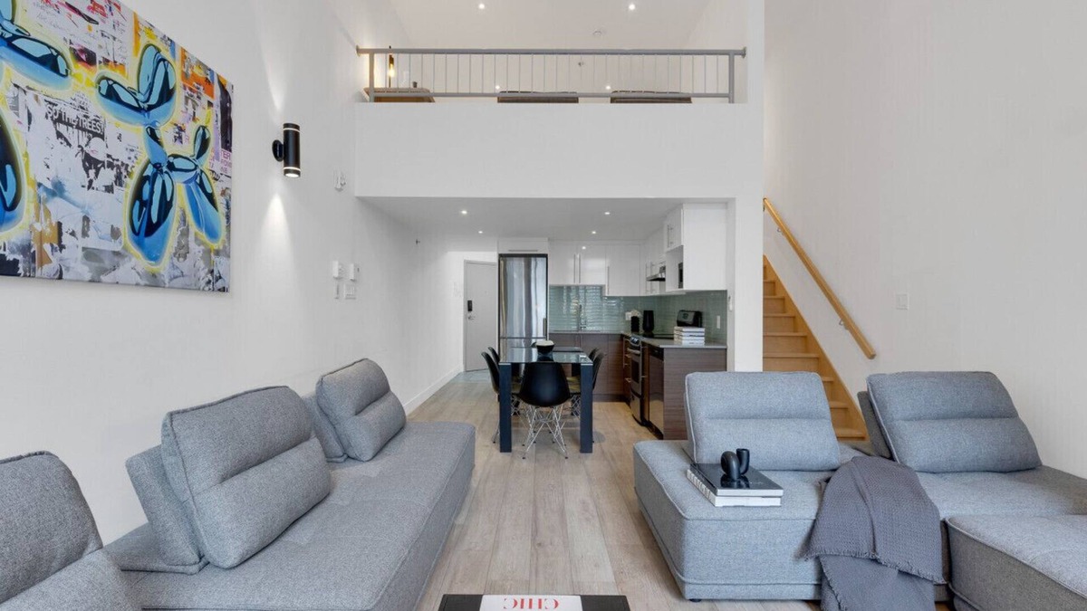 Downtown Montreal Apartment | LiV MTL Downtown-403 Spacious Duplex + Mezzanine