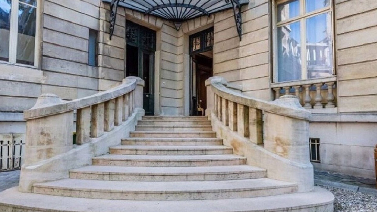 Quartier de la Plaine-de-Monceaux House | LIVE IN PALATIAL LUXURY-A 230SQM HAUSSMANN JEWEL ON THE CROWN OF CHAMPS ELYSEES