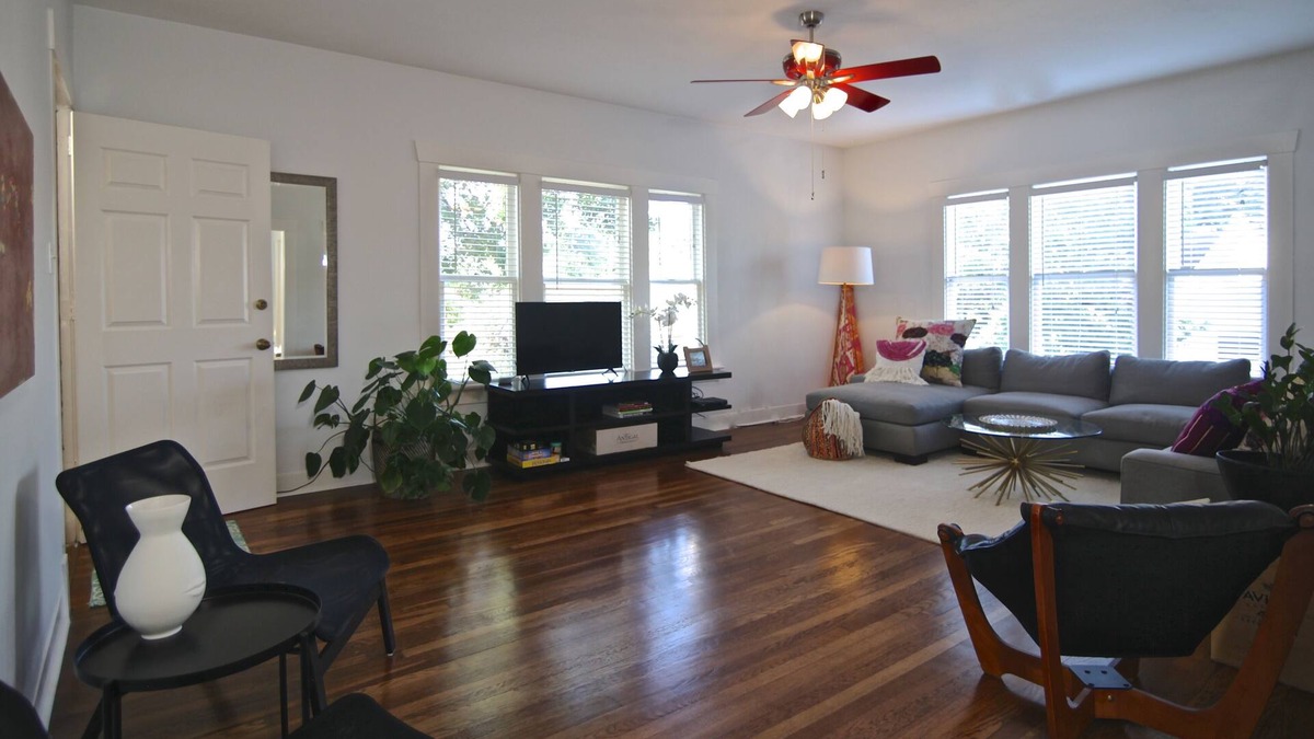 Neartown House | Live like a local! Bright, stylish, spacious. Location! Gated duplex w/parking