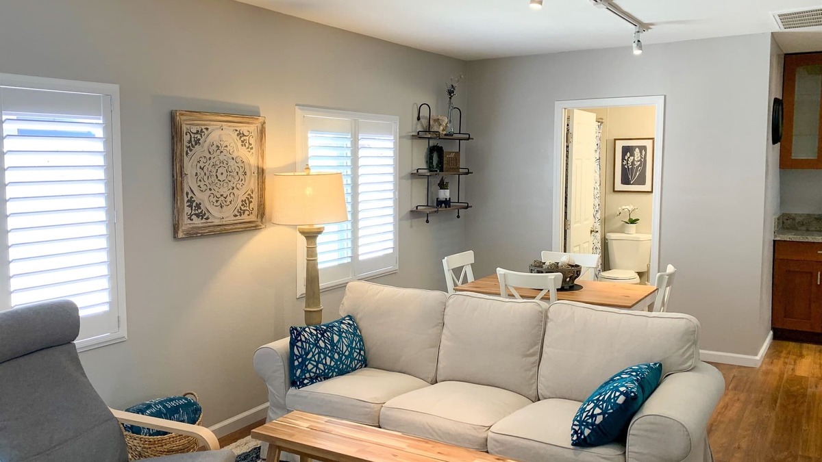 Golden Hill House | Live Like a Local, Explore Like a Tourist in San Diego's Golden Hill!