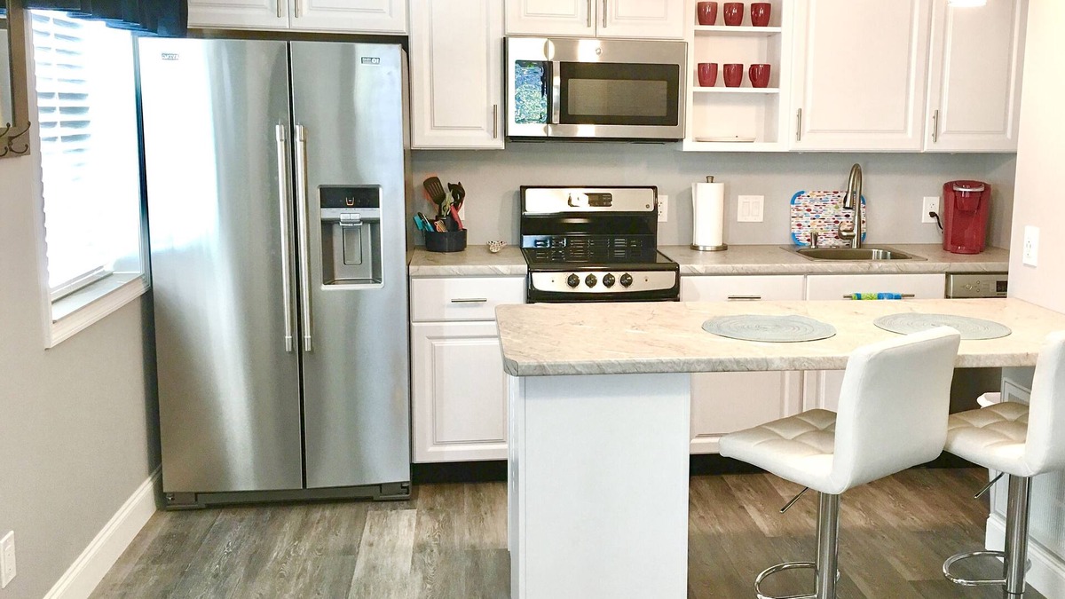 St. Pete Beach Cottage | Live like a local :) 2 BLOCKS TO THE BEACH!