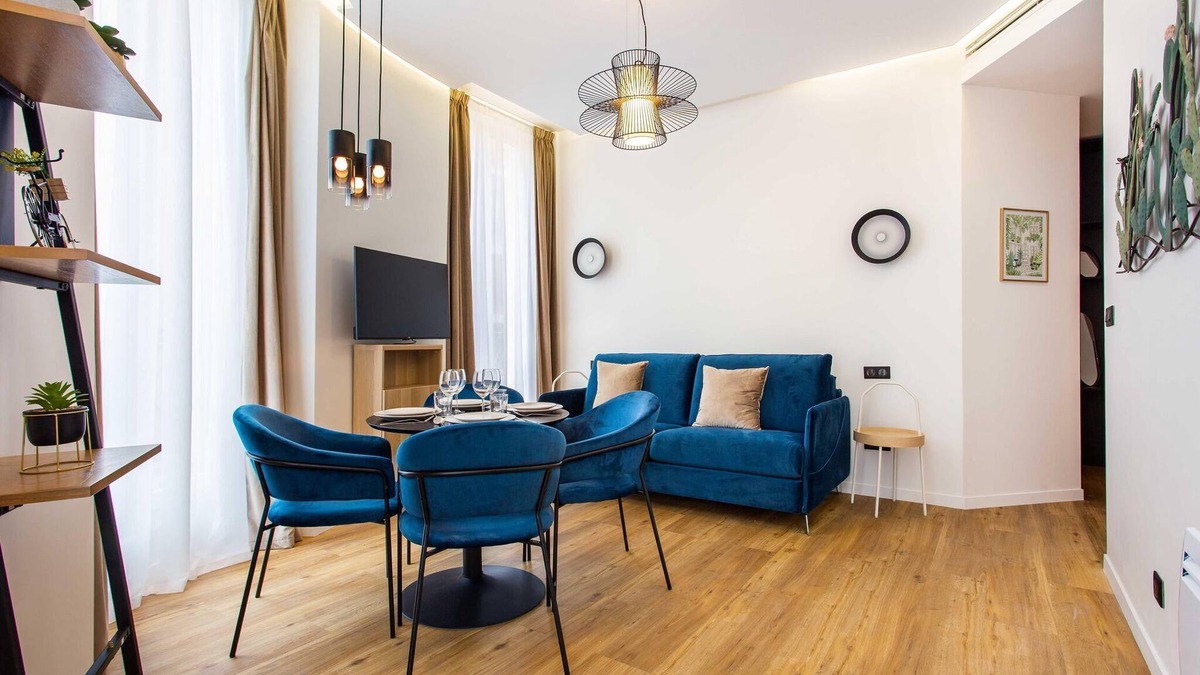 Quartier de la Porte-Saint-Denis Apartment | Live Like Real Parisians in the Heart of Paris