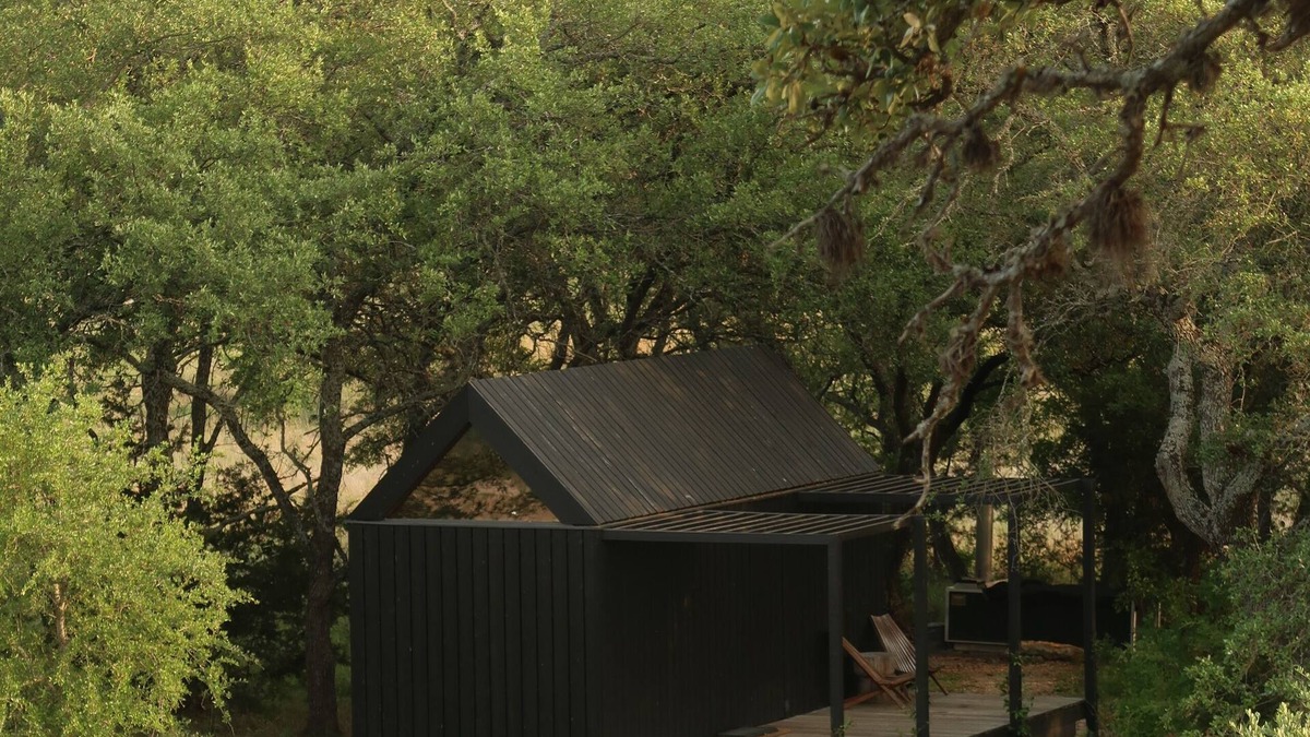 Round Mountain Cabin | Live Oak Cabin at NowHere