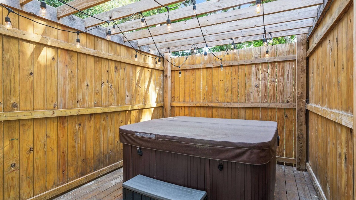 Brunswick House | Live Oak Paradise | 3 Bed, 2.5 Bath