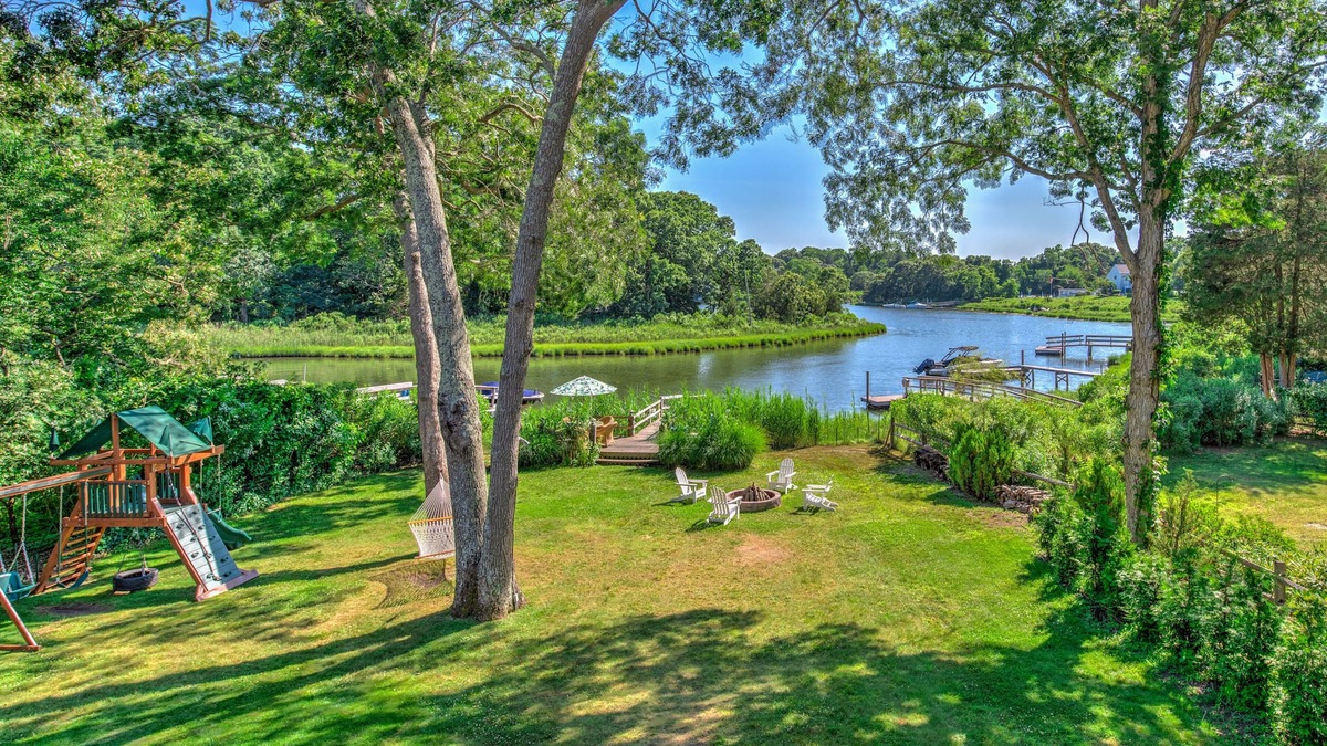 North Sea Villa | Live on the Water: Dock, Beach, Boat, Kayak & Fish