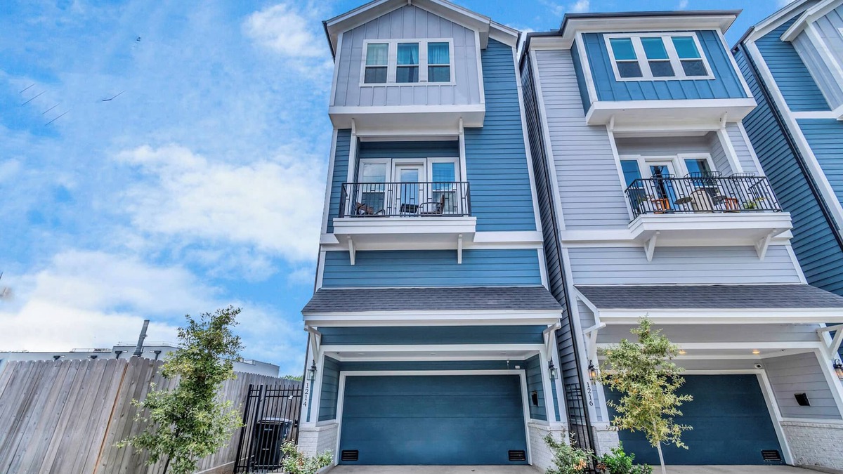 Shady Acres House | Live Social in the Houston Heights