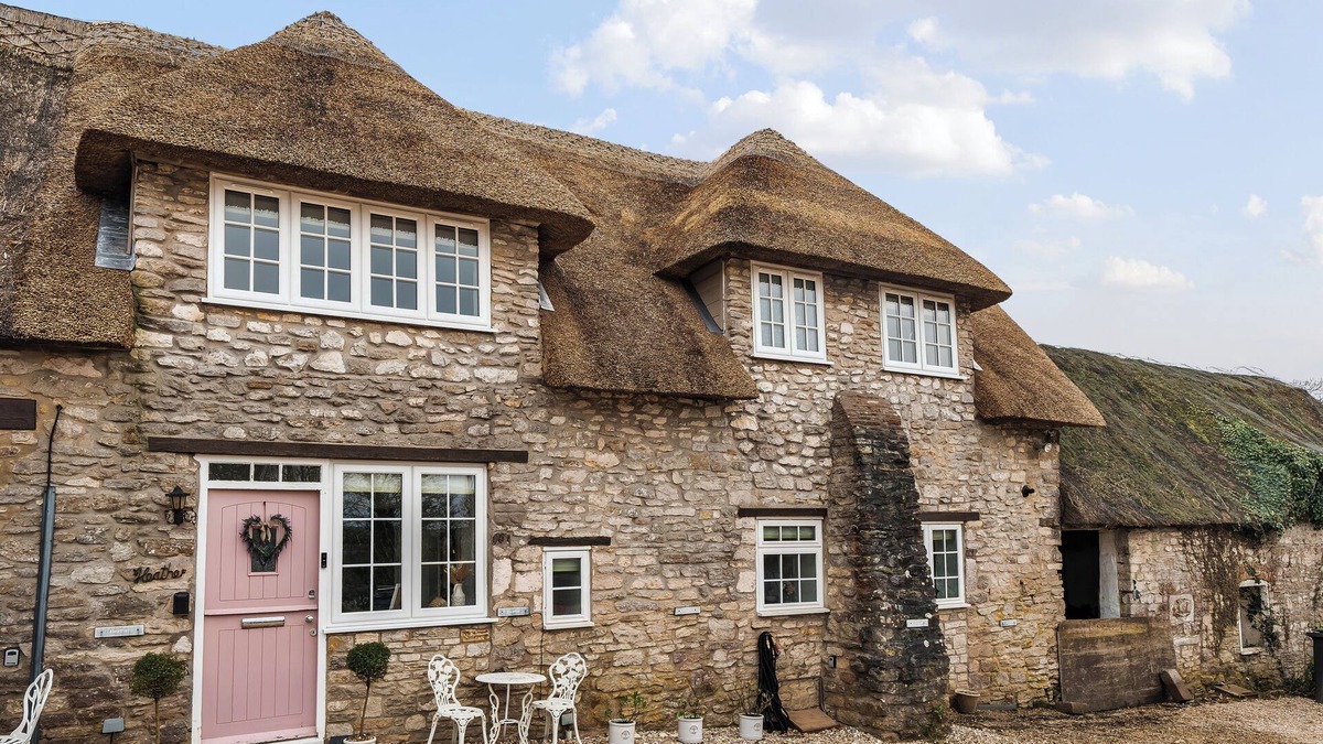 Osmington Mills Cottage | Live the coastal cottage dream in Dorset AONB