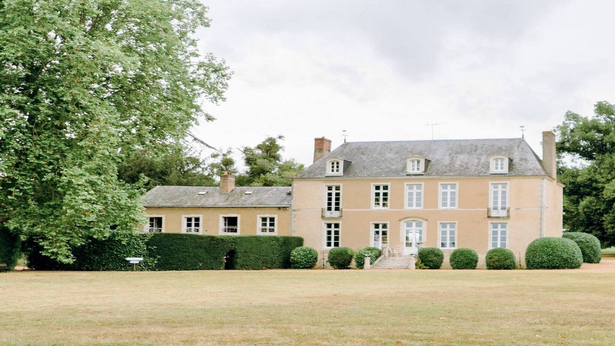 Bazouges-sur-le-Loir Villa | Live the Château Dream in the Loire Countryside