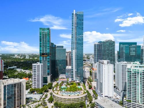 Brickell Apartment | Live the Miami Experience in an Exclusive Condo 4S