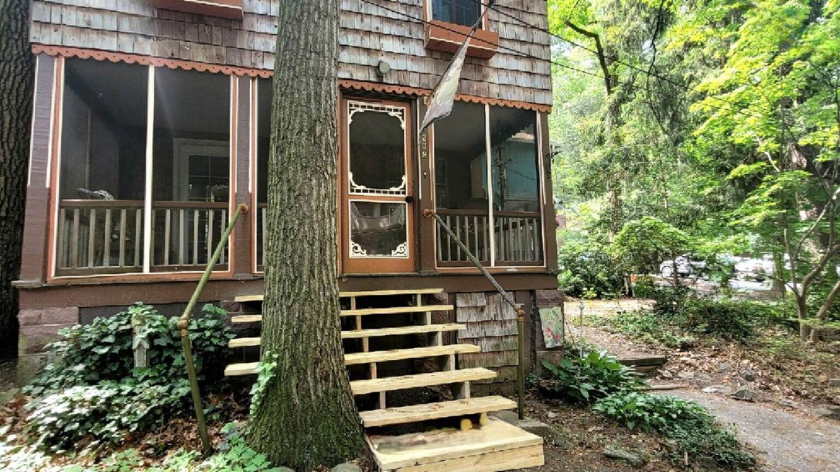 Mount Gretna Heights Cottage | Live the Wild Life on Weaver