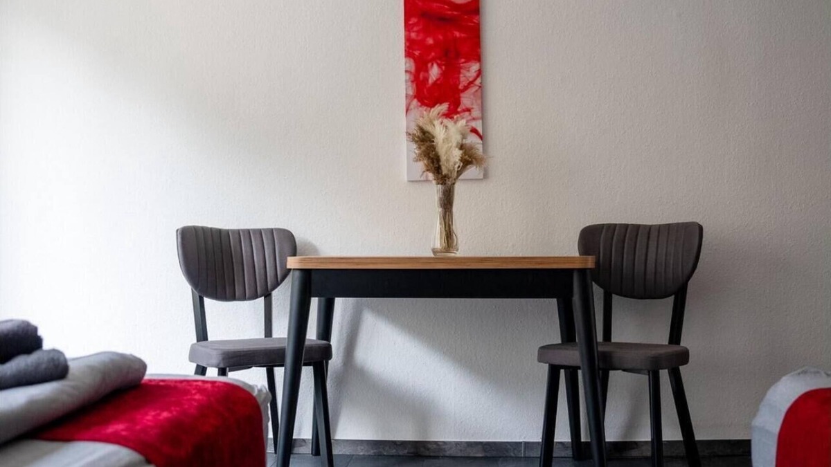 Marxloh Apartment | Livemore24 - Apartment 4 in Duisburg 24/7 check-in