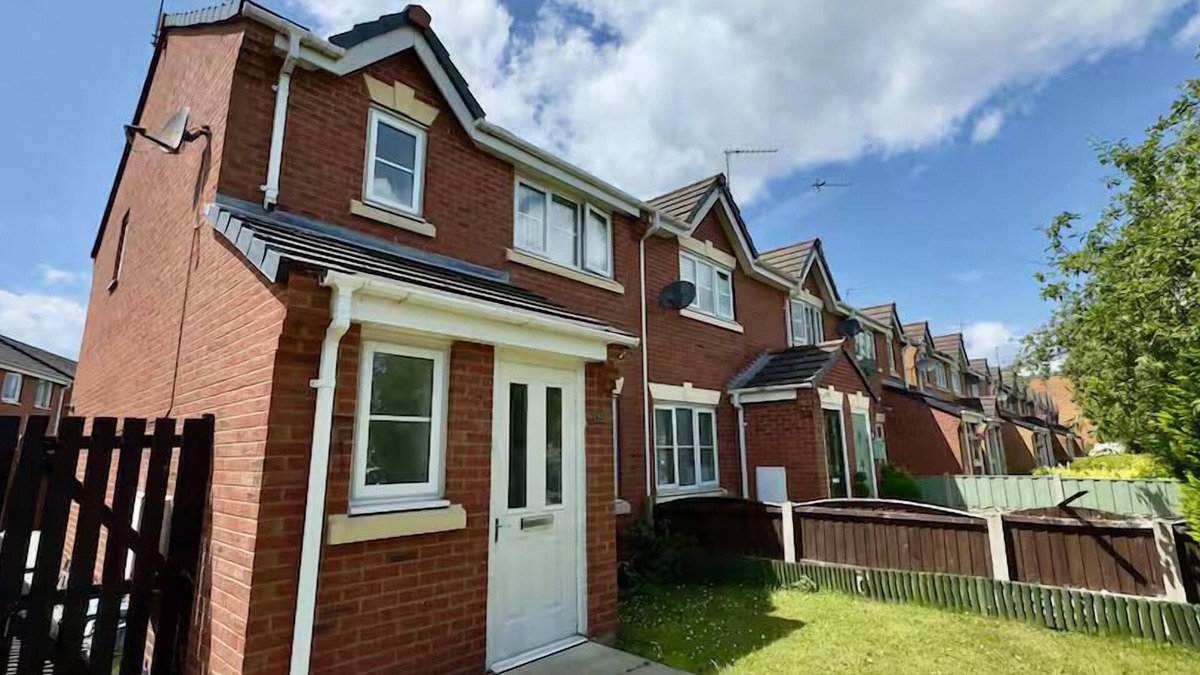 Hunts Cross House | Liverpool Home from Home| Sleeps 4, Free Parking | Pass the Keys