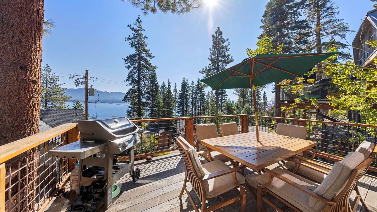 Crystal Bay House | Livin' on the Edge | Luxury With Hot Tub