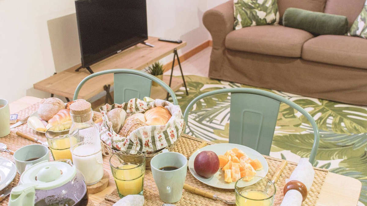 Coimbra City Centre Apartment | Living Coimbra Corpo de Deus, Two-Bedroom Apartment, AC, WIFI,