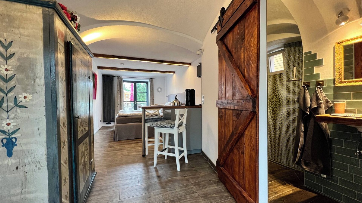 Grafengehaig Apartment | Living in a listed building, letting after complete refurbishment