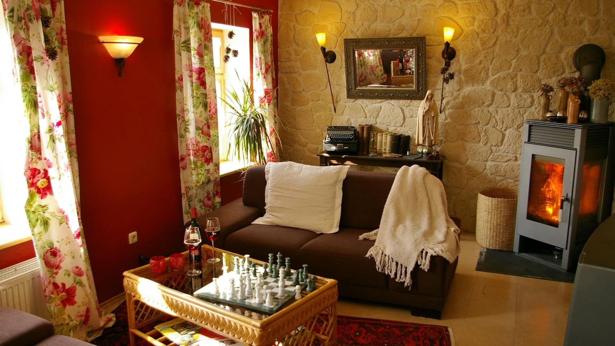 Eibenberg Apartment | Living in a sophisticated ambience with stylish furnishings in close proximity to nature
