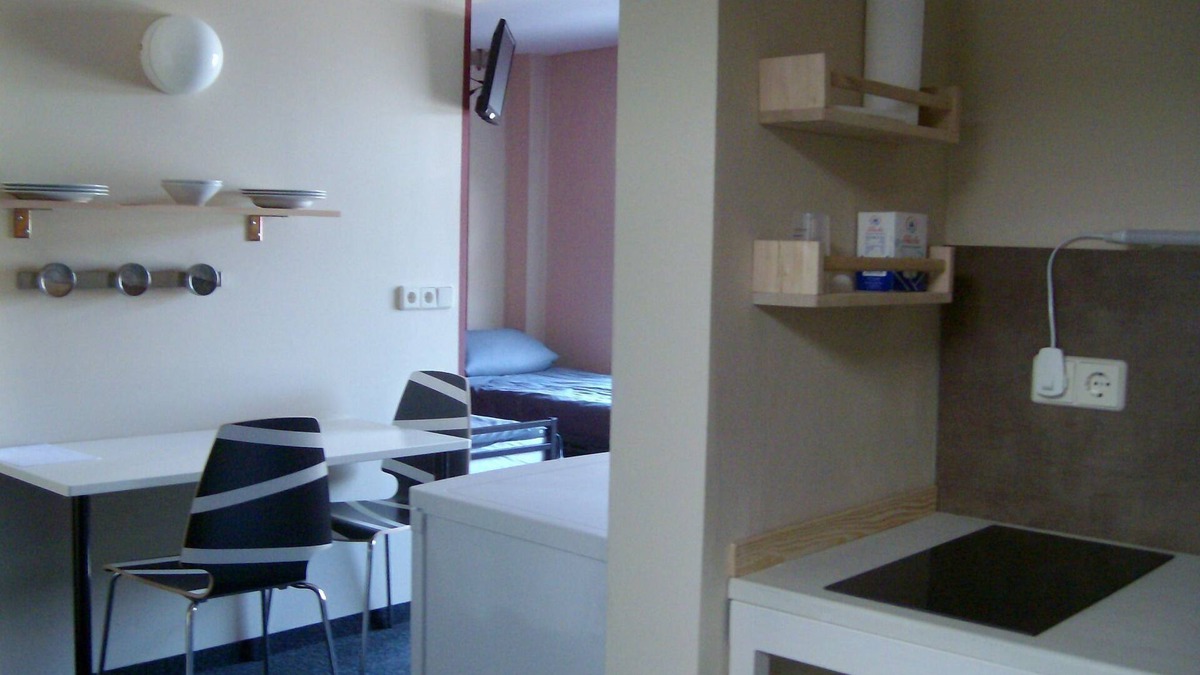 Luckenwalde Apartment | Living in modern apartments - with a culture cafe, vegetarian cuisine and more .