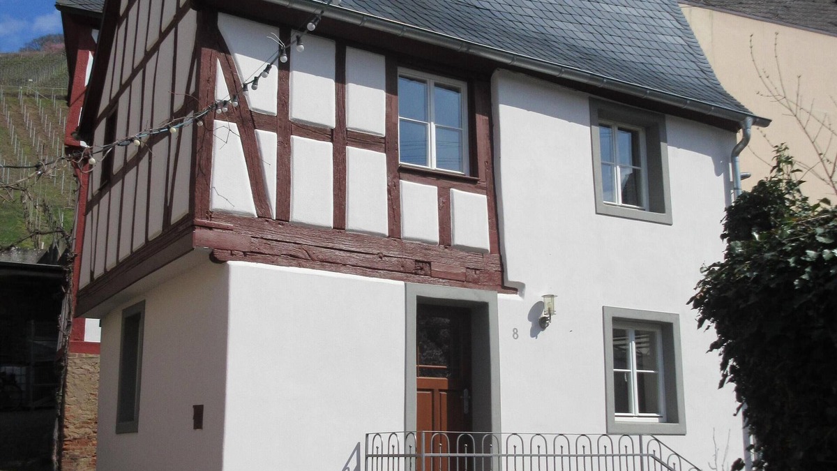 Mesenich House | Living in quarry stone and half-timbering from 1580